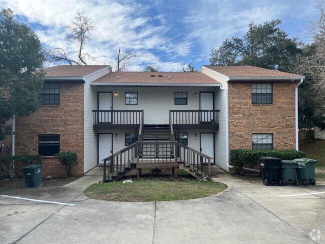 Building Photo - 1915 Darryl Dr Rental