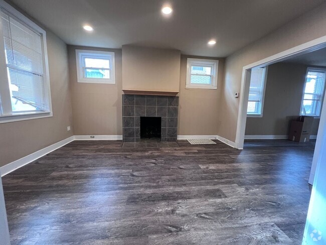 Building Photo - 2 Bedroom Townhome for Rent in the Arlingt...