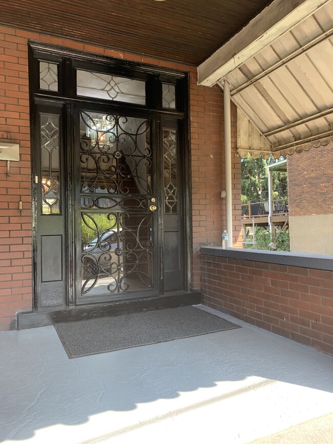 Photo - 511 Ann St
