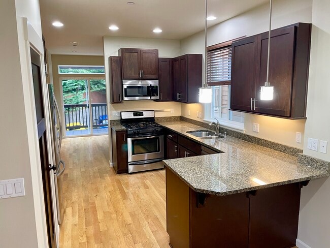Building Photo - 17831 NE 95th Ct Rental