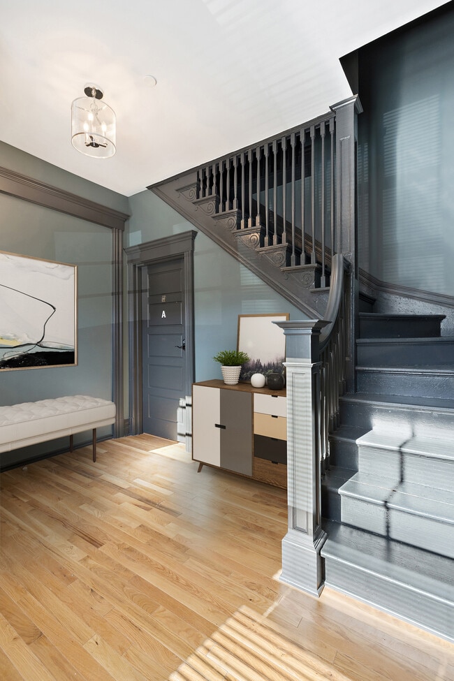 Foyer of 1B Units - The Murray