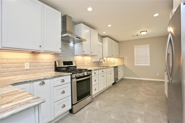 Photo - 4106 Milton St