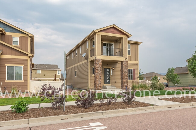 Building Photo - 1322 Antrim Loop