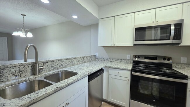 Photo - 409 Garden Dr