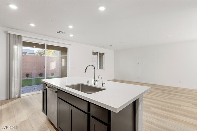 Photo - 200 Viento Rdg St