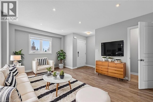 Photo - 7768 Ascot Cir