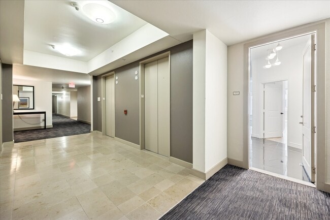 Photo - 3505 Sage Rd Unidad 1106