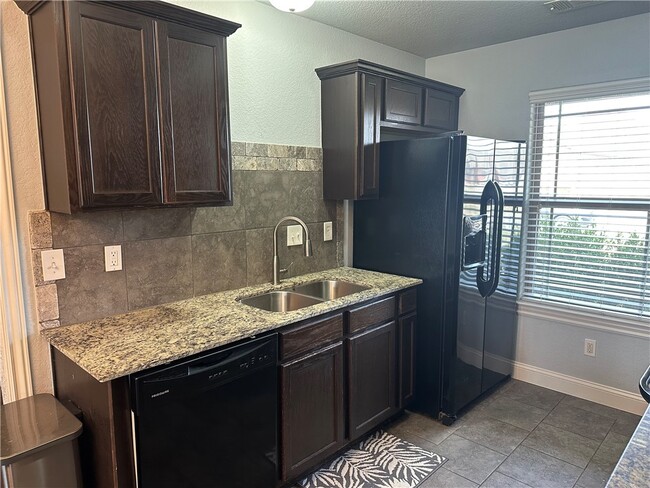 Photo - 3903 S W Capstone Ave