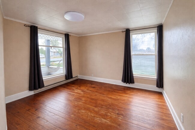 Bedroom 1 - 1220 W Superior St