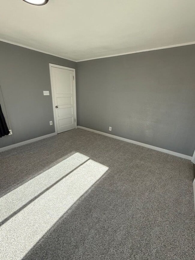 Photo - Beautifully Renovated 2-Bedroom Home – Mod...