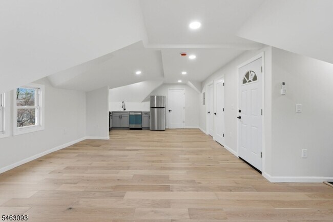 82 Grove St Unit 3