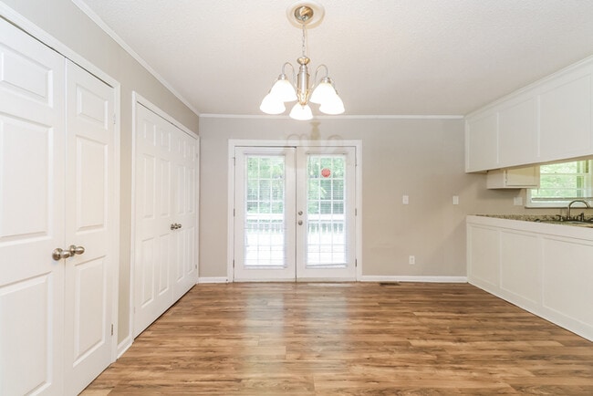 Photo - 3815 Ferncliff Rd