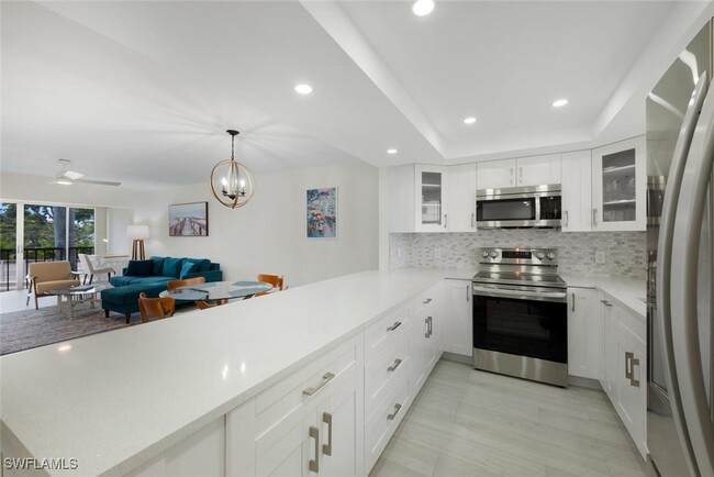 Photo - 5 High Point Cir W Unidad 212 Rental