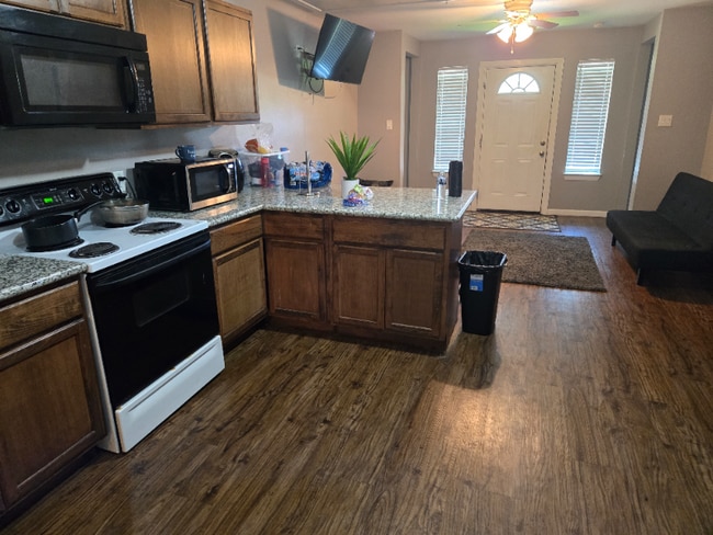 Photo - 111 Echols St