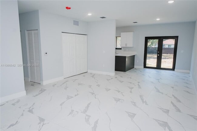 Photo - 521 NW 22nd Ave