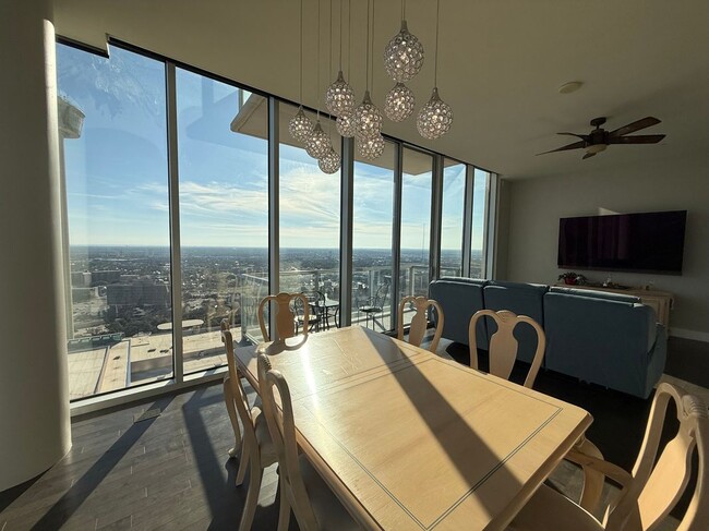 Photo - 610 E Market St Unit 2619