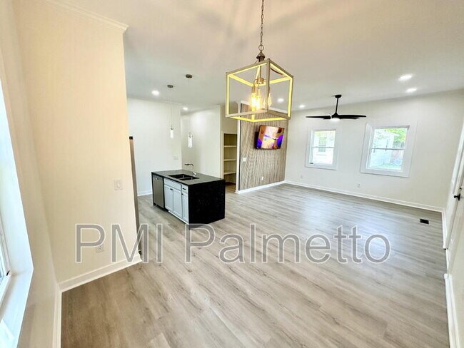 Photo - 1121 Zeigler St