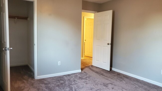 Photo - 4 Bedroom 2 bath available now! Unit 1542 I