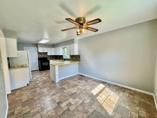 Photo - short term lease available