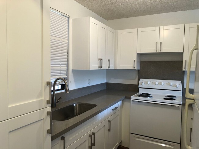 Park at Pearlridge! 2 bdrm, 2 bath, covere... - Park at Pearlridge! 2 bdrm, 2 bath, covere... Rental