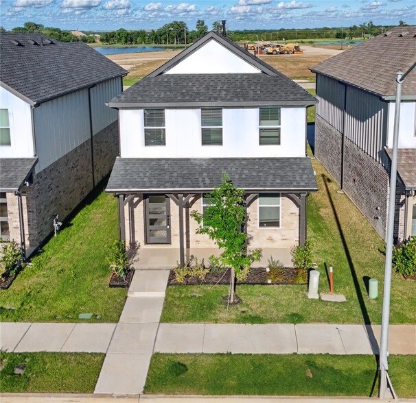 Photo - 2617 Tanager St