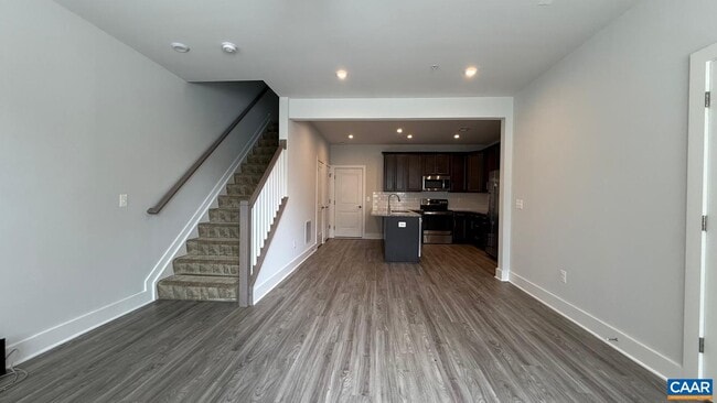 Photo - 608 Noush Ct