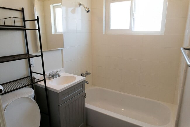 Photo - 568-570 10th Street Unidad 570 10th Street