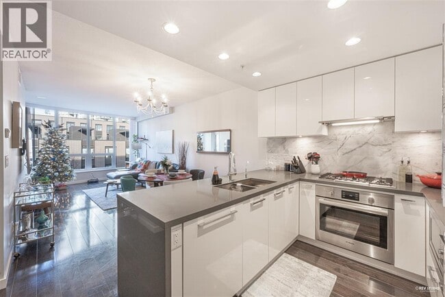 Photo - 5638 Birney Ave Unit 300