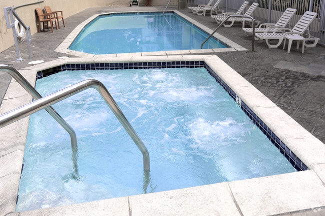 Photo - Northpoint Apartments at CSUN