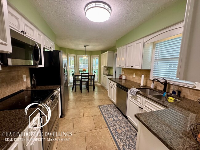 Photo - 5936 Manassas Dr