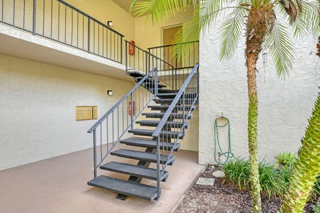 Building Photo - 3282 S Semoran Blvd Unit Apartment 22