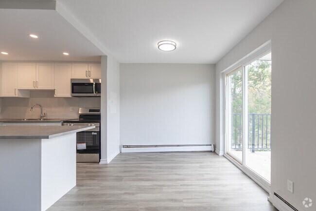 2BR, 1BA - Dining Room - Thamesview Apartments