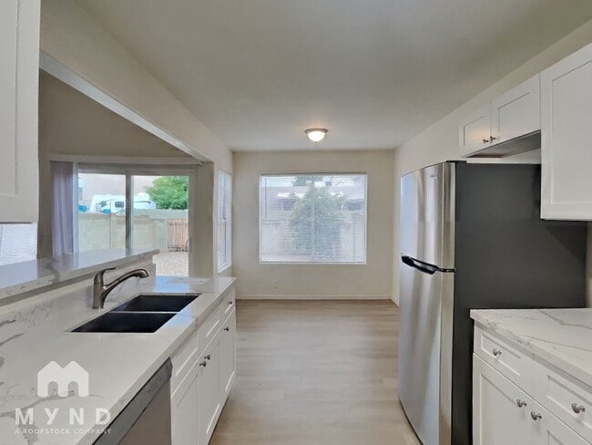 Photo - 5945 E Nance St