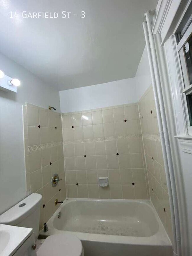 14 Garfield St Unit 3