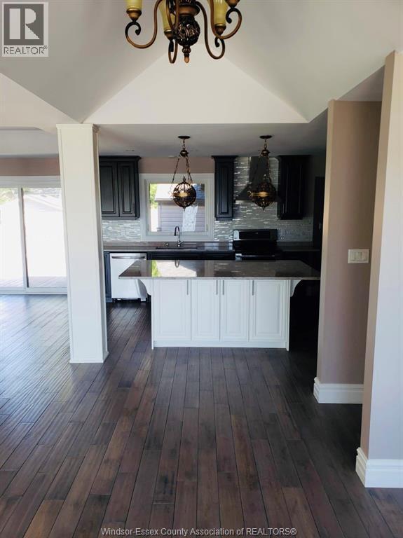 Photo - 2135 Riverside Dr W