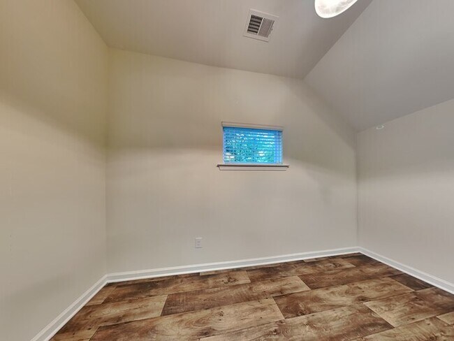 Photo - 231 Jimmy Love Ln