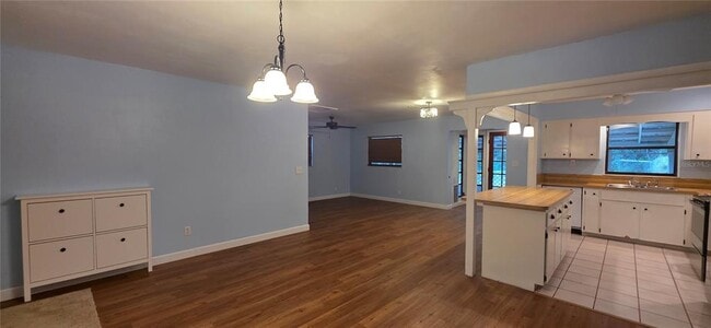 Photo - 17451 Southside Ct