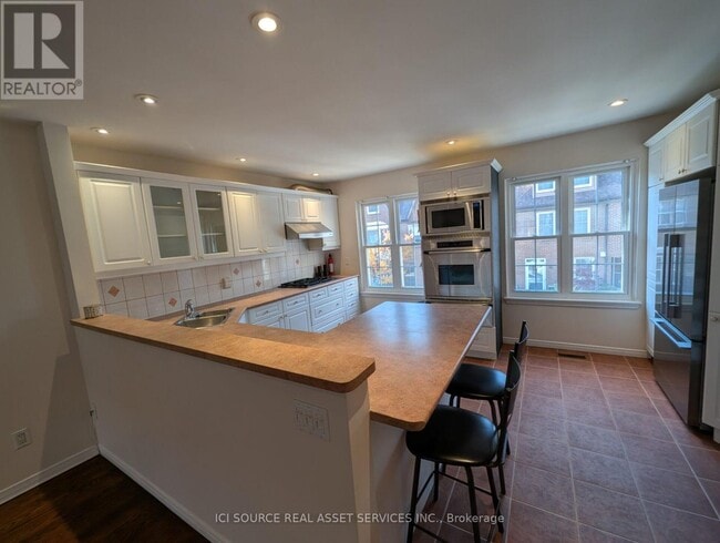 Photo - 17 Douville Ct