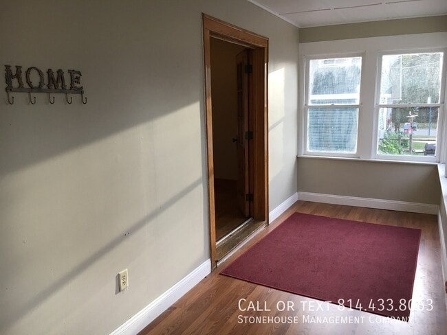 Photo - 1302 W 25th St