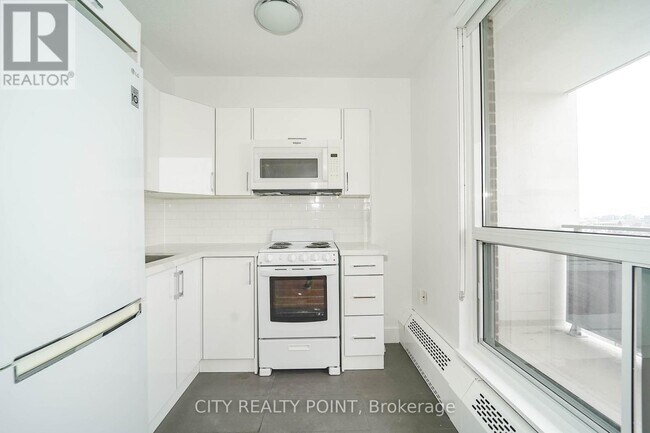 666 Spadina Ave. Unit 506