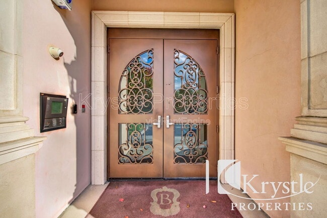 Photo - 1128 Waltz Ct