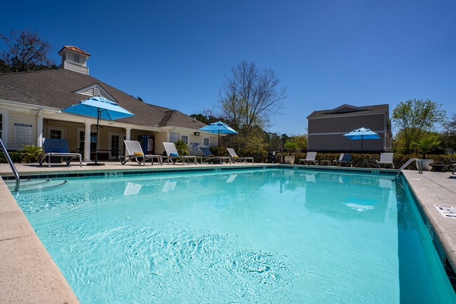 University Suites: Off-Campus Community