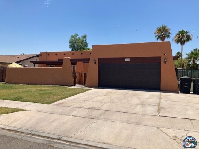 Building Photo - 2010 Willow Dr Rental