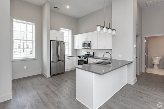 Atrium -2BR,2BA 1521SF - Kitchen