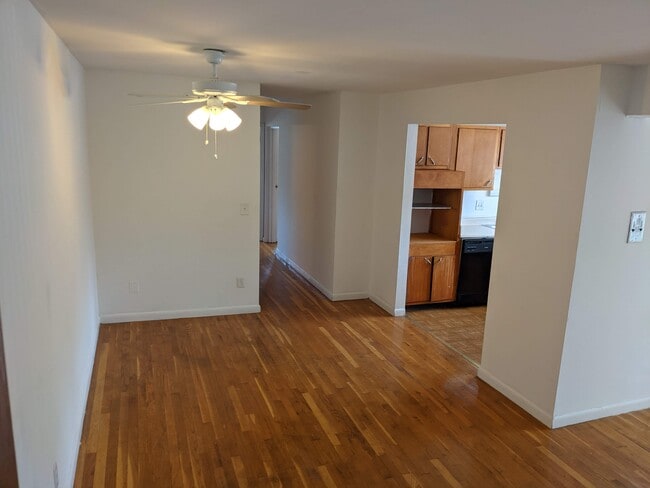 Photo - 1041 Delta Ave Unidad 502