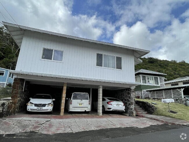 Building Photo - To register for the showing time below, no... Rental