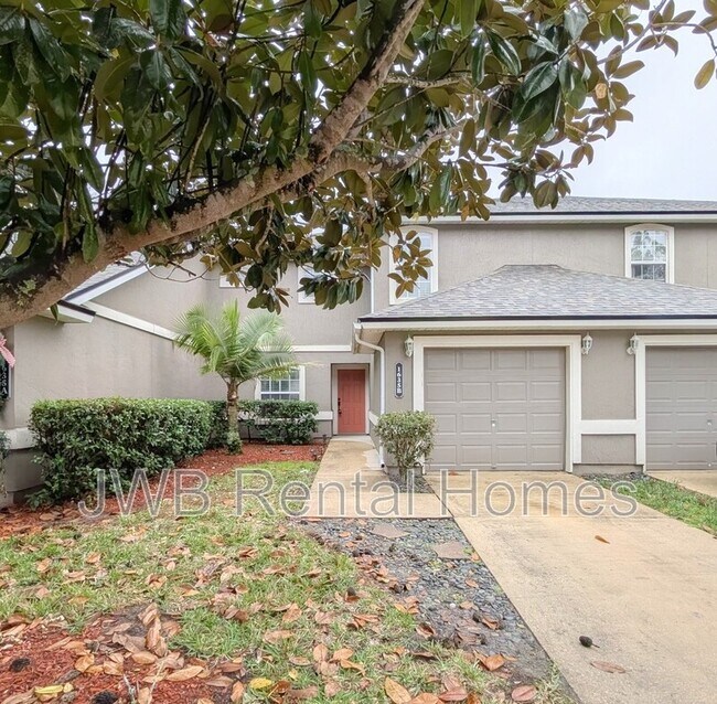 Photo - 1635 Vineland Cir