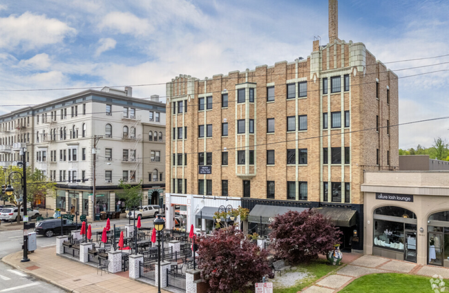 Building Photo - Hyde Park Terrace Rental