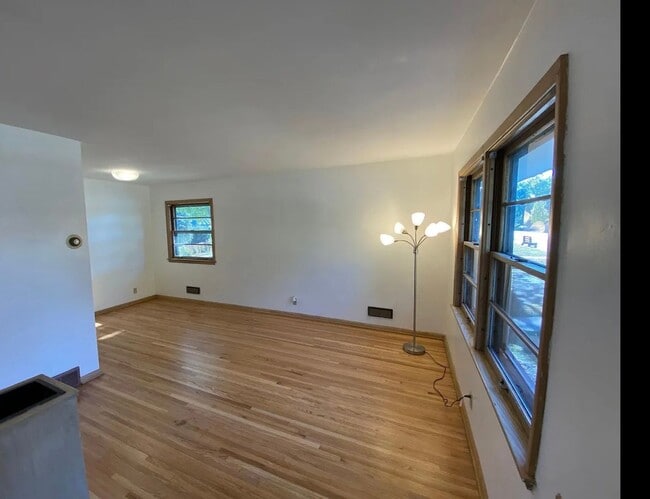 Photo - Beautiful Studio Apartment in Minneapolis - Available 7/24! Unidad 2
