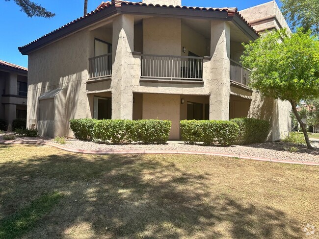 Building Photo - Condo In the Heart of Scottsdale Unit 115